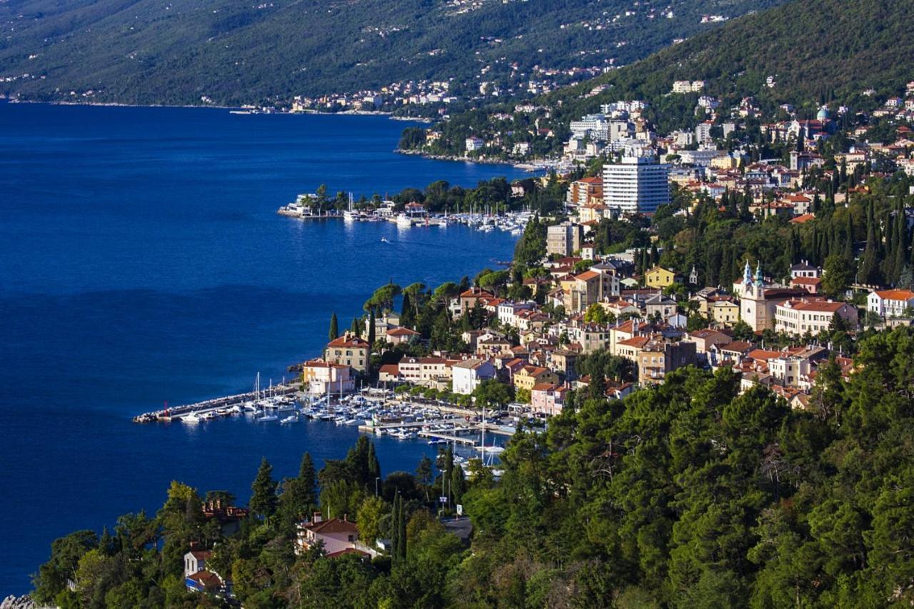 Apartment Maja Opatija With Free Private Parking And Lovely Sea View Terrace Extérieur photo