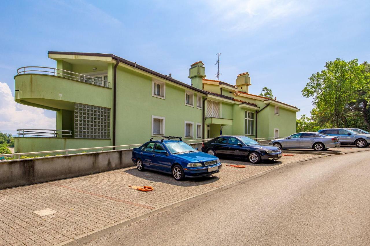 Apartment Maja Opatija With Free Private Parking And Lovely Sea View Terrace Extérieur photo